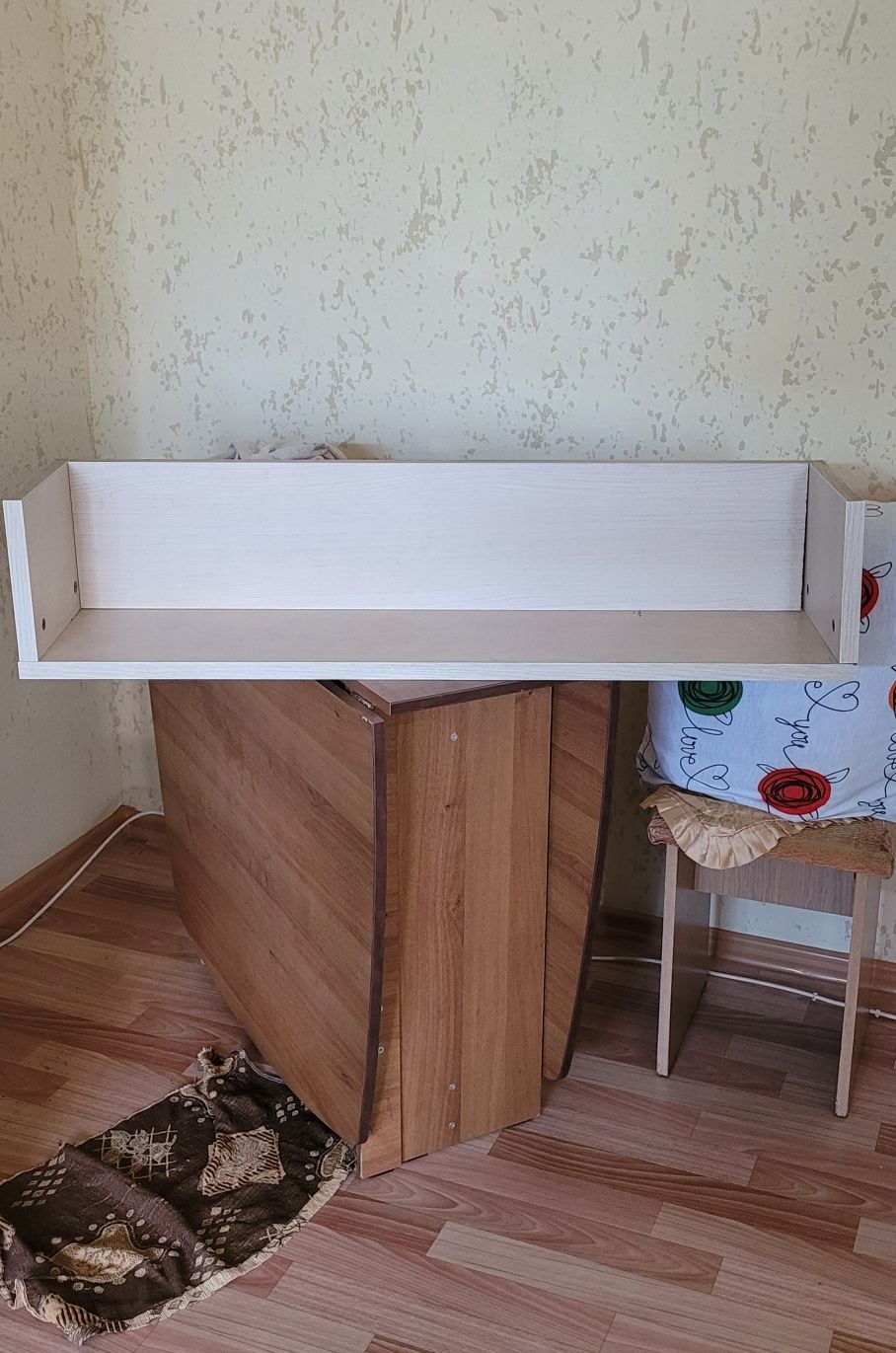 Продаётся полка для цветов