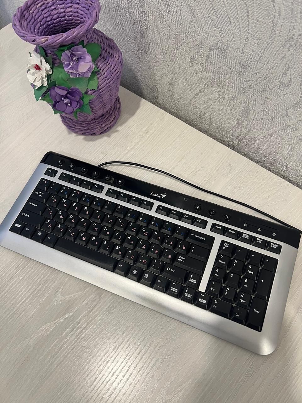 Продам клавиатуру