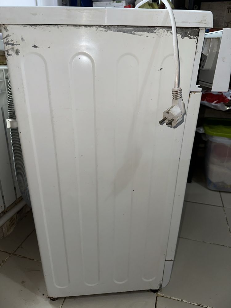 Продам стиральную машинку