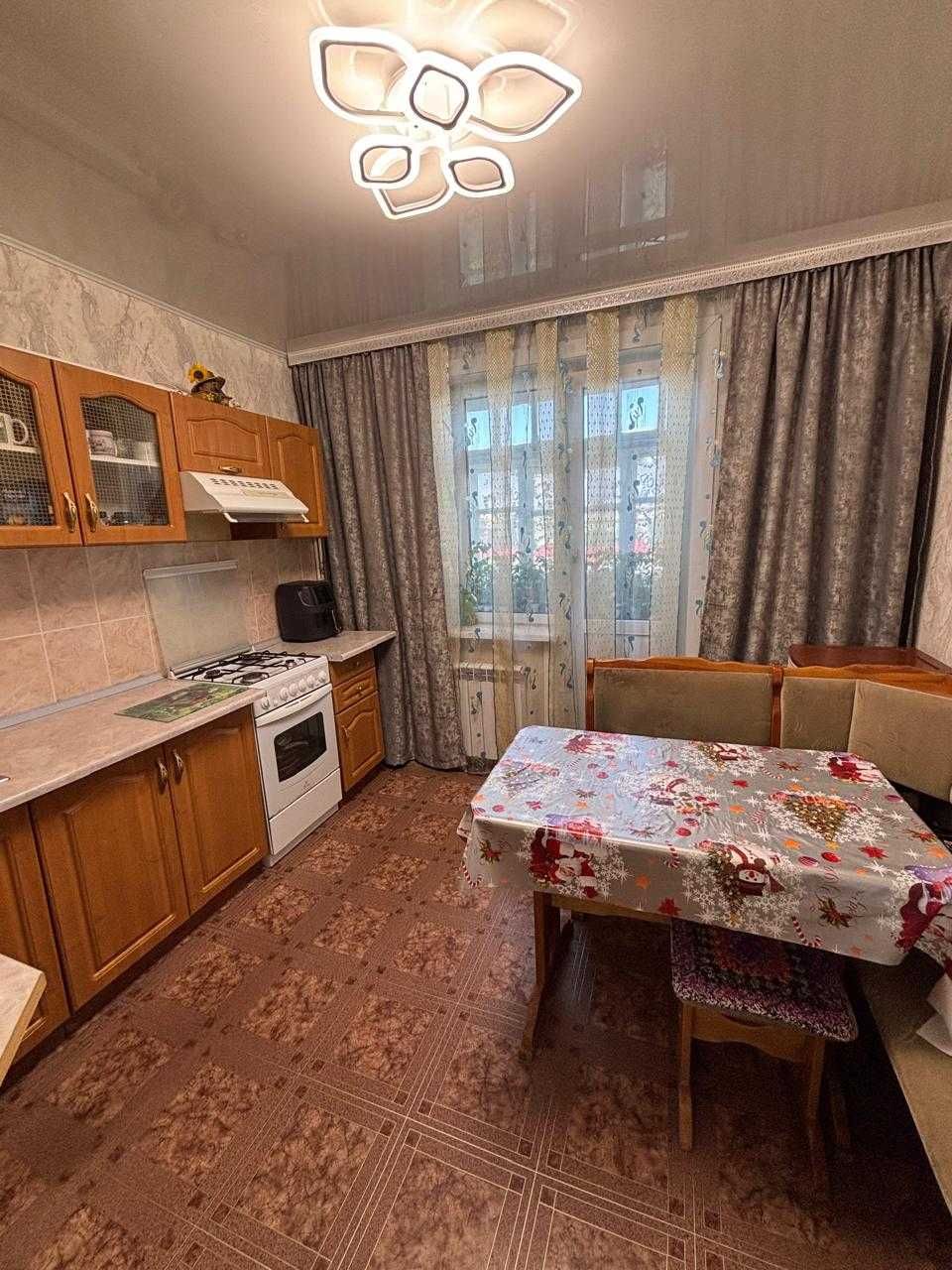Продам 3 комнатную квартиру в Центре города