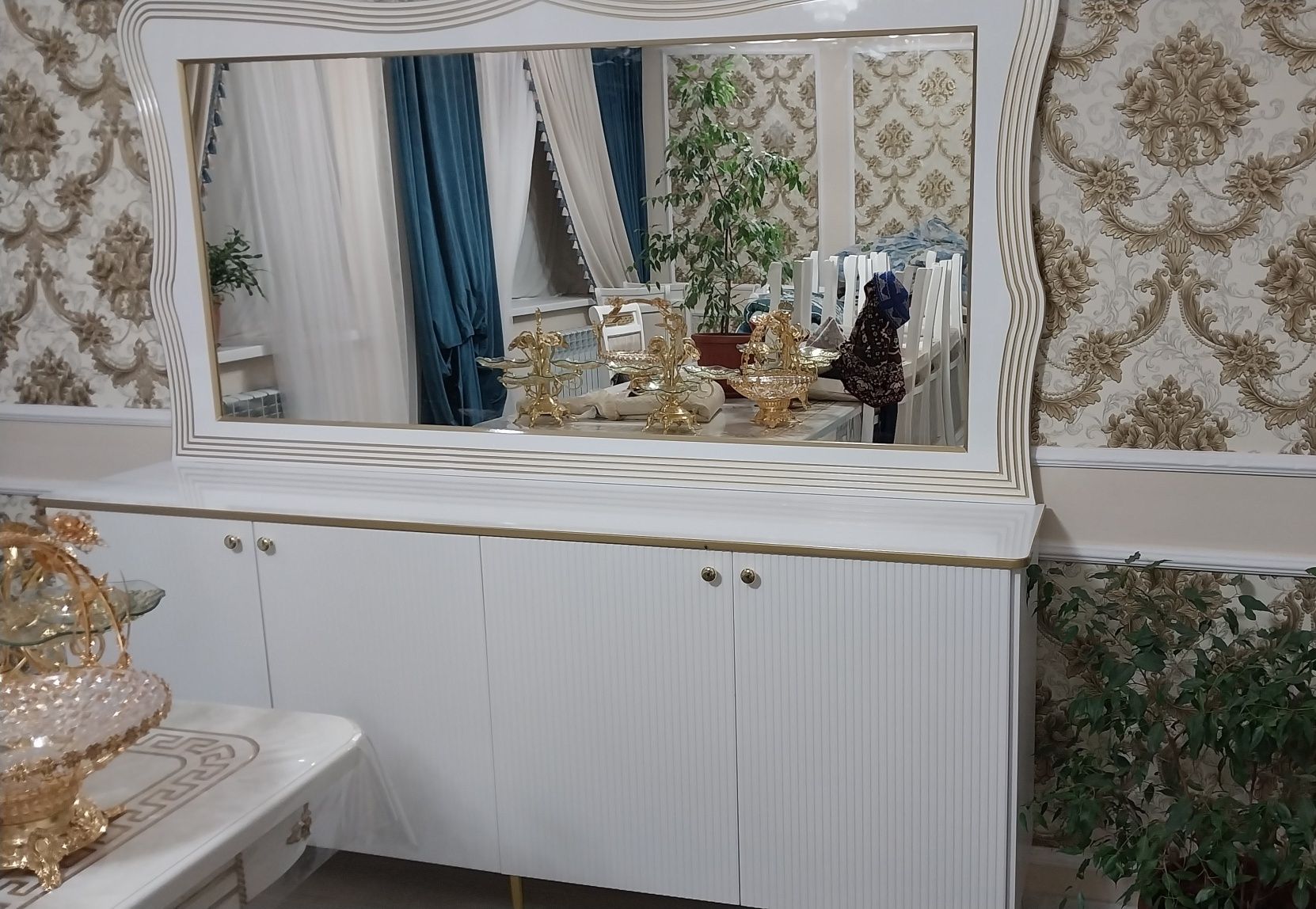 Продам тумбочку..