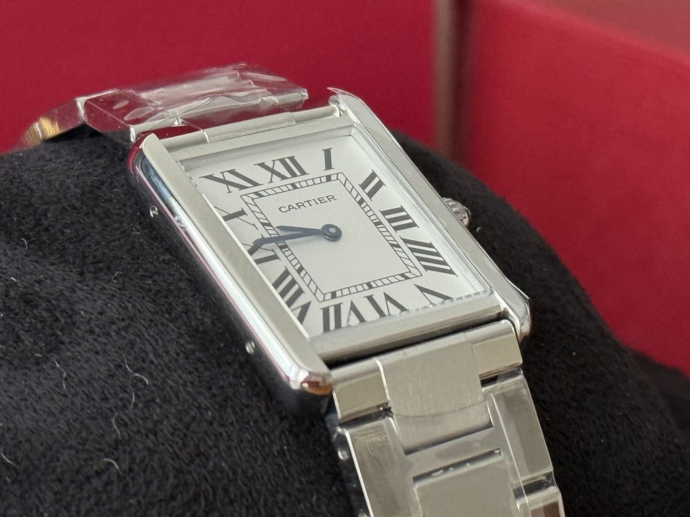 Часы Cartier Tank Solo
