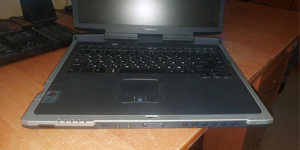 Ноутбук TOSHIBA 2400-S251