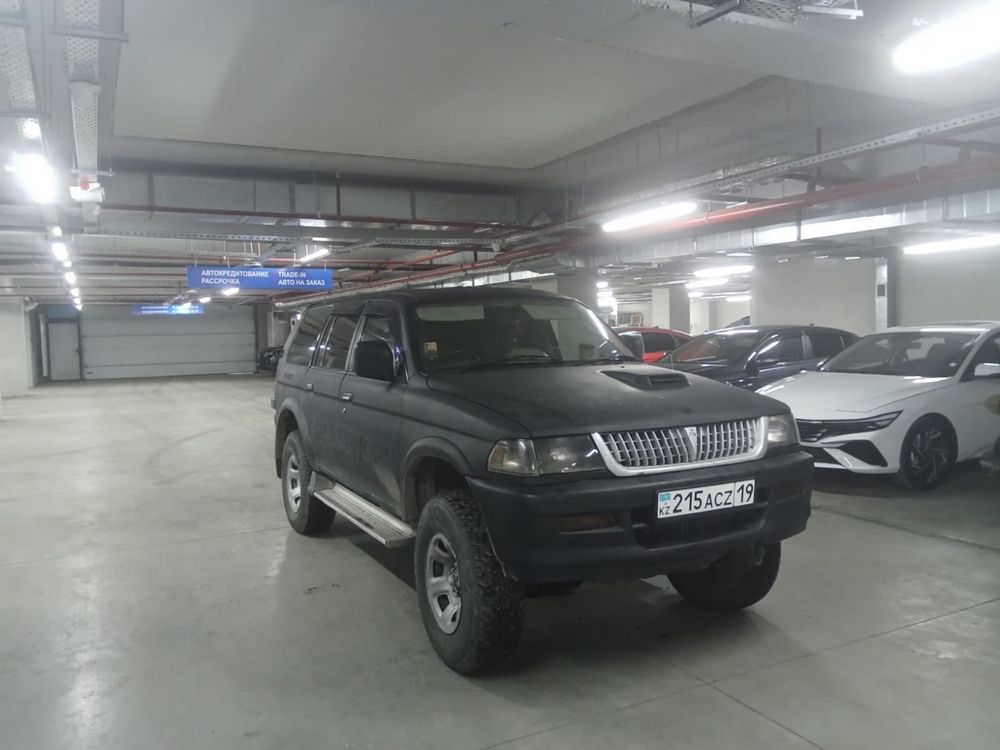 Продам Mitsubishi Challennger