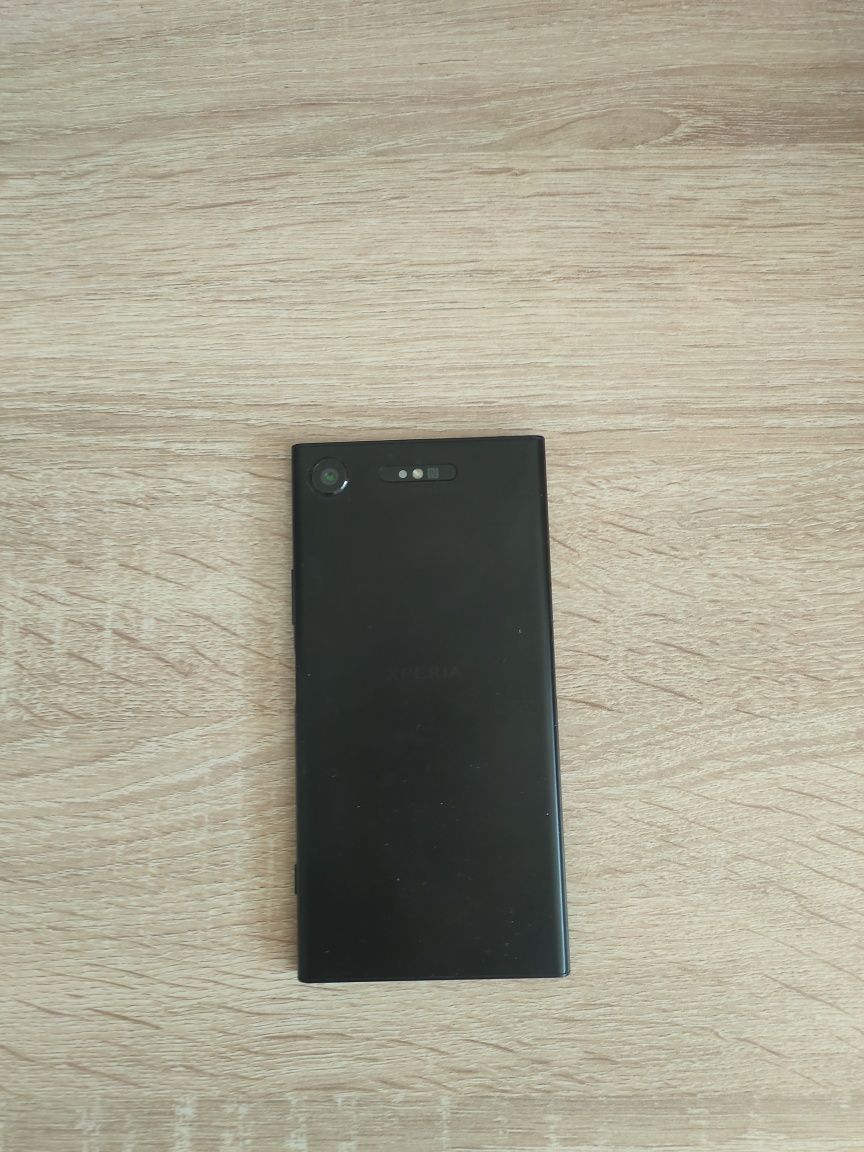 Смартфон Sony Xperia XZ1