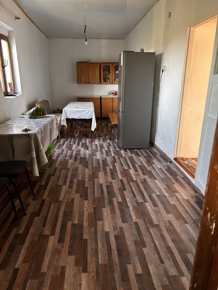 Аксуат  ауылы  3бөлмелі  үй сатылалы