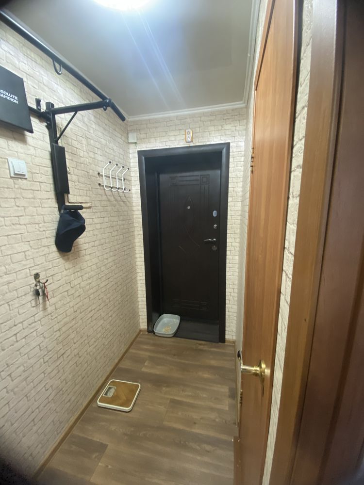 Продам 1,5 кв в районе Колоса