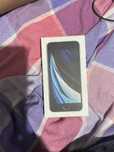 Продам Iphone SE