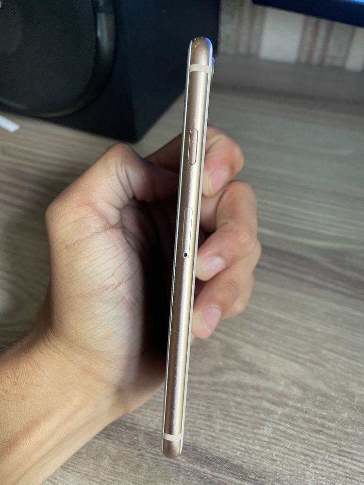 iPhone 8 / 64gb / 74% аккумулятор