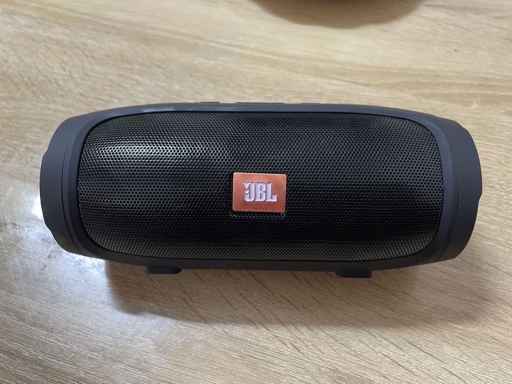 Продам колонку JBL MINI