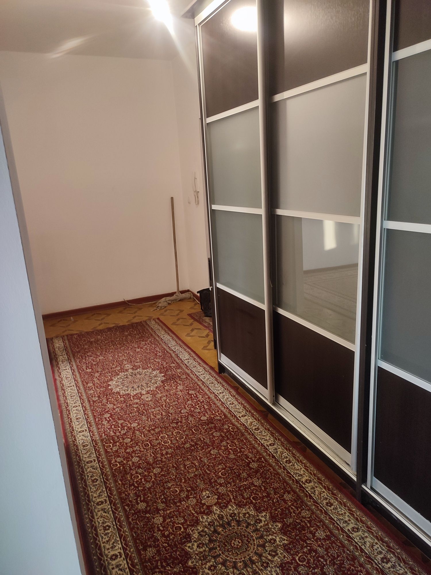 Продам, 1 комнатную квартиру 48.9 кв.м