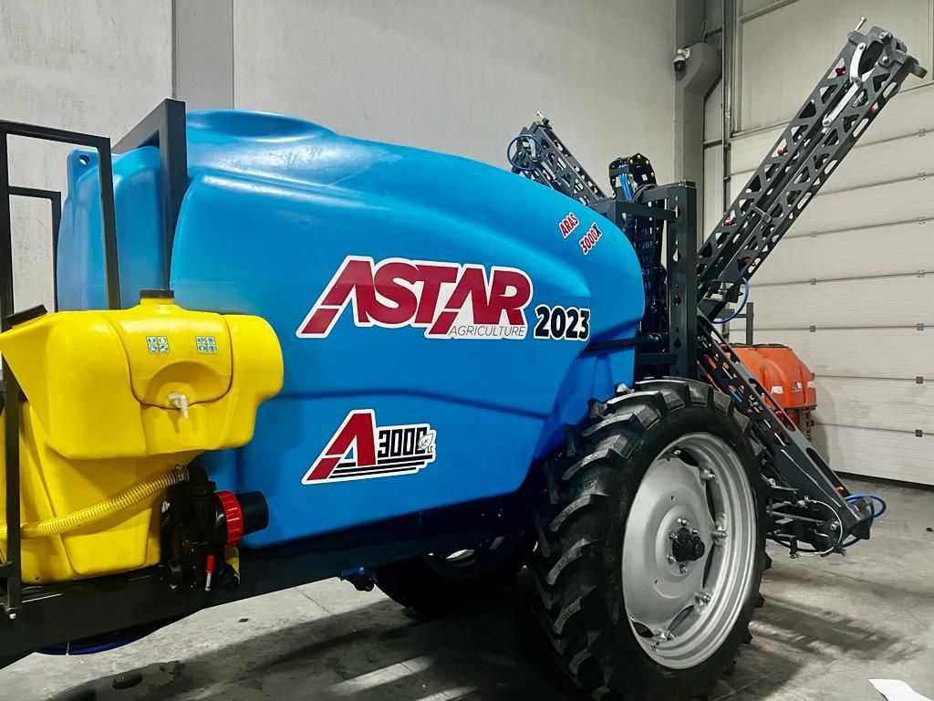 Полевой опрыскиватель Untar/Astar 3000 литров