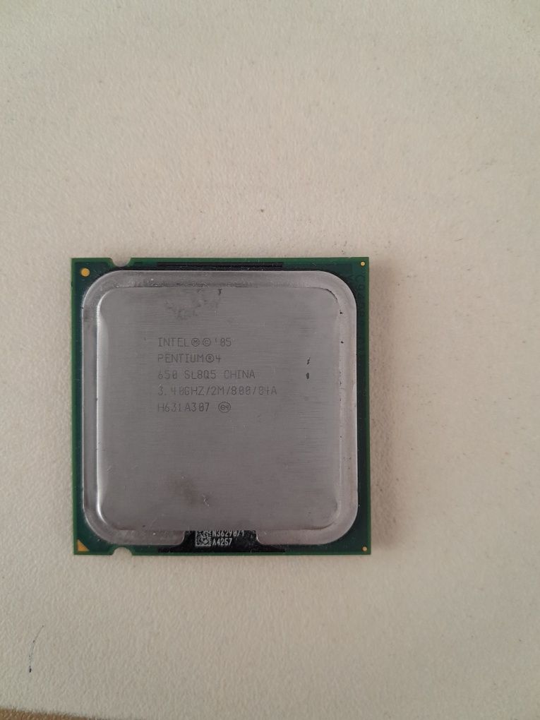 Процессоры Pentium и Celeron 775 сокет