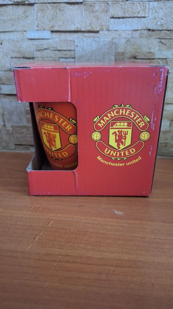 Продается бокал Manchester United. Новый.