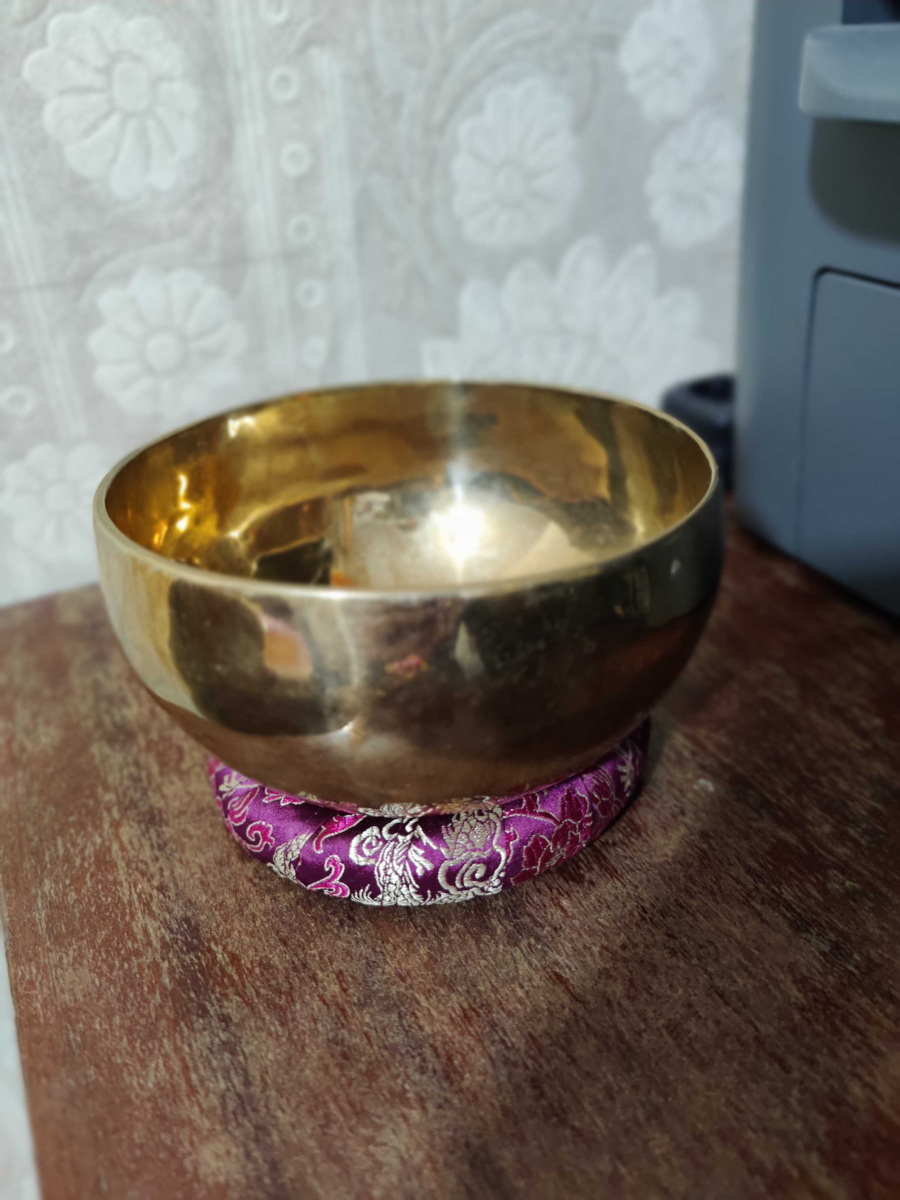 Поющие чаши, колокол