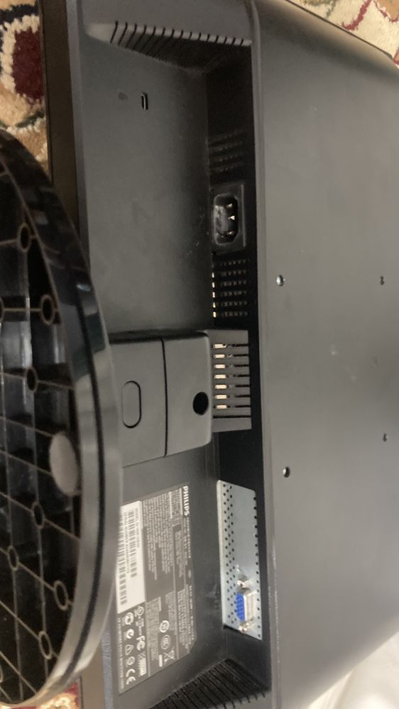 Монитор Philips 19" (VGA) + кабель питания