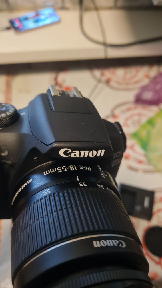 Срочно продам Canon  EOS 2000D