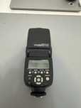 Вспышка на камеру YN560 III speedlite