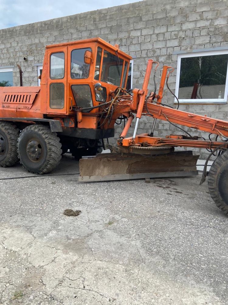 Продам автогрейдер ДЗ-99