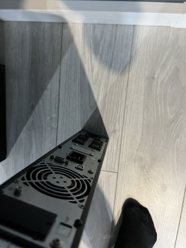 East EA902RTS источник бесперебойного питания