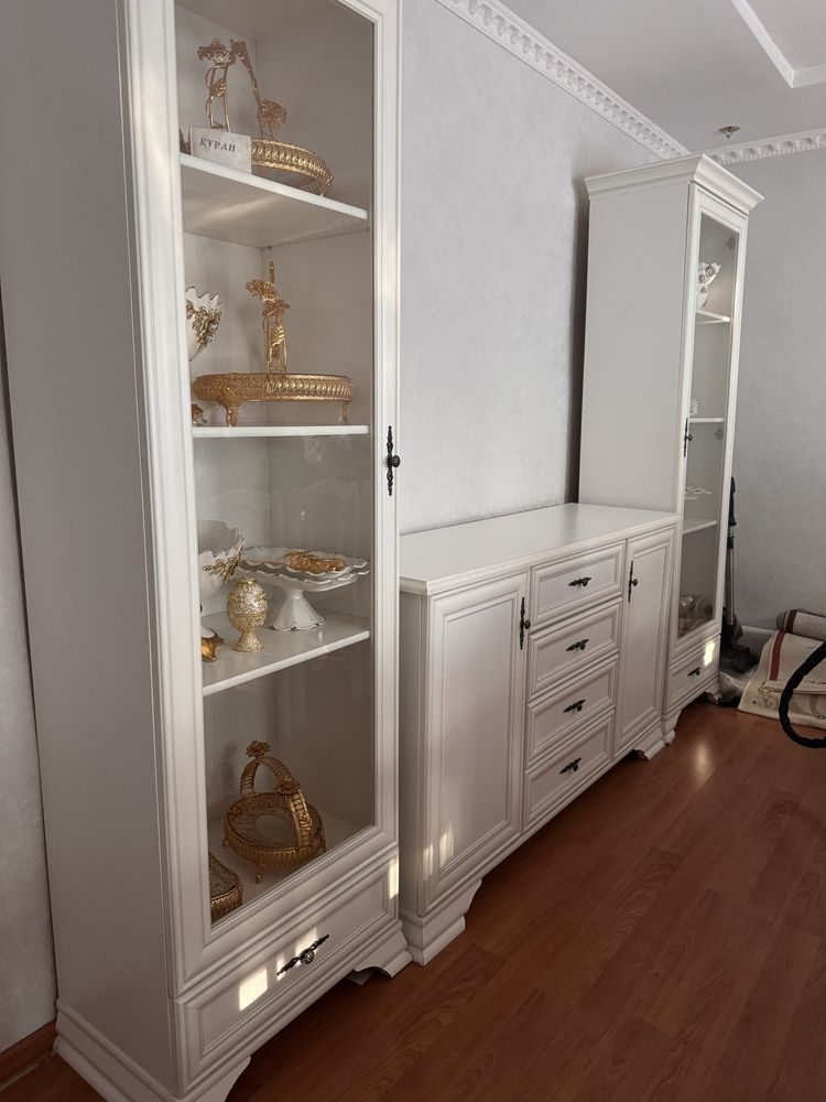 Продается горка для гостиной,срочно,недорого