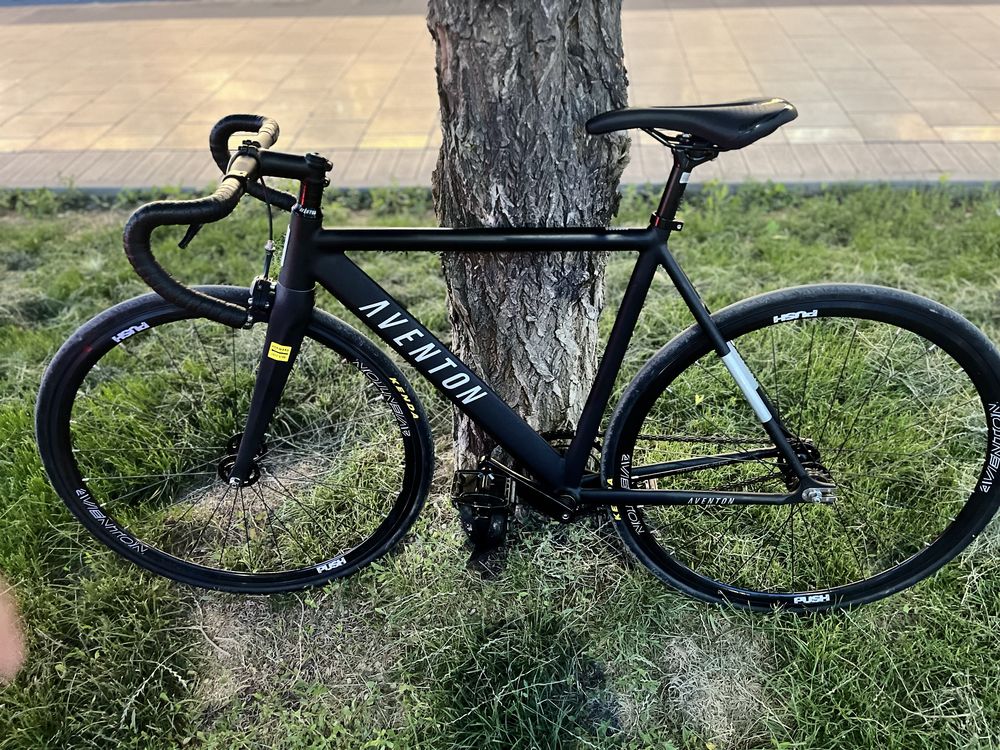 Фикс Aventon cordoba . Fixed gear