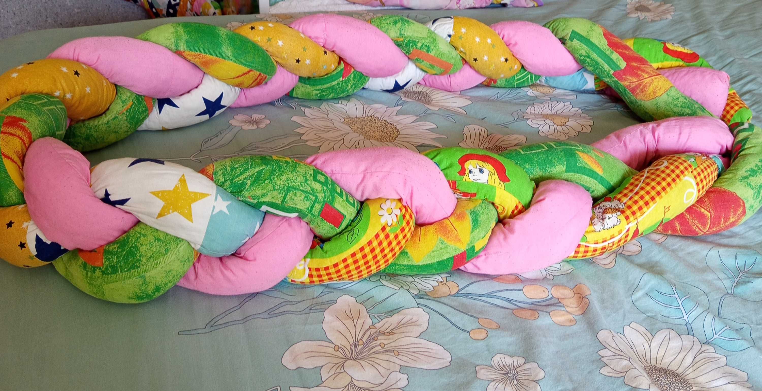 Бортик косичка в кровать