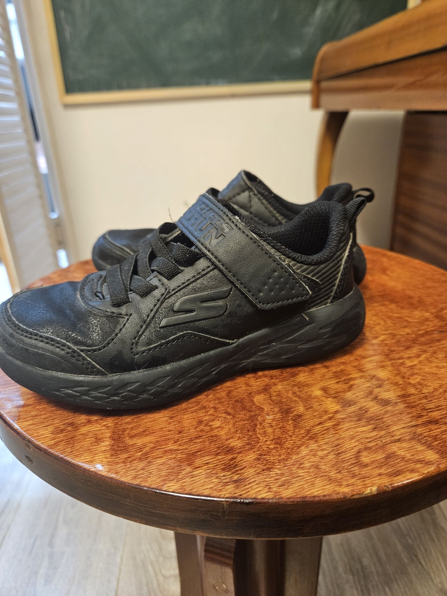 Кроссовки Skechers 27,5 р.