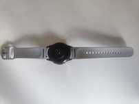 Samsung galaxy watch 42mm, в ОТЛИЧНОМ состоянии, пользовался пол года.