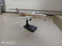 Модель самолёта b787-9 etihad choose italy livery в 1:400 масштабе