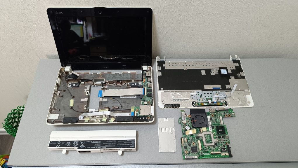 Нетбук Asus EeePC на запчасти за 5000