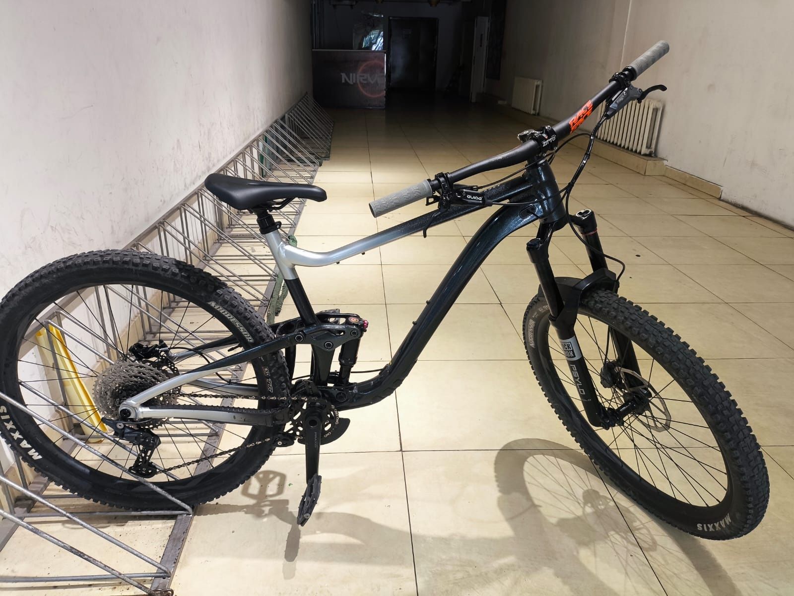 Велочипед двухполвес горный Giant trance 2 2024 Размер рамы XL (180см+