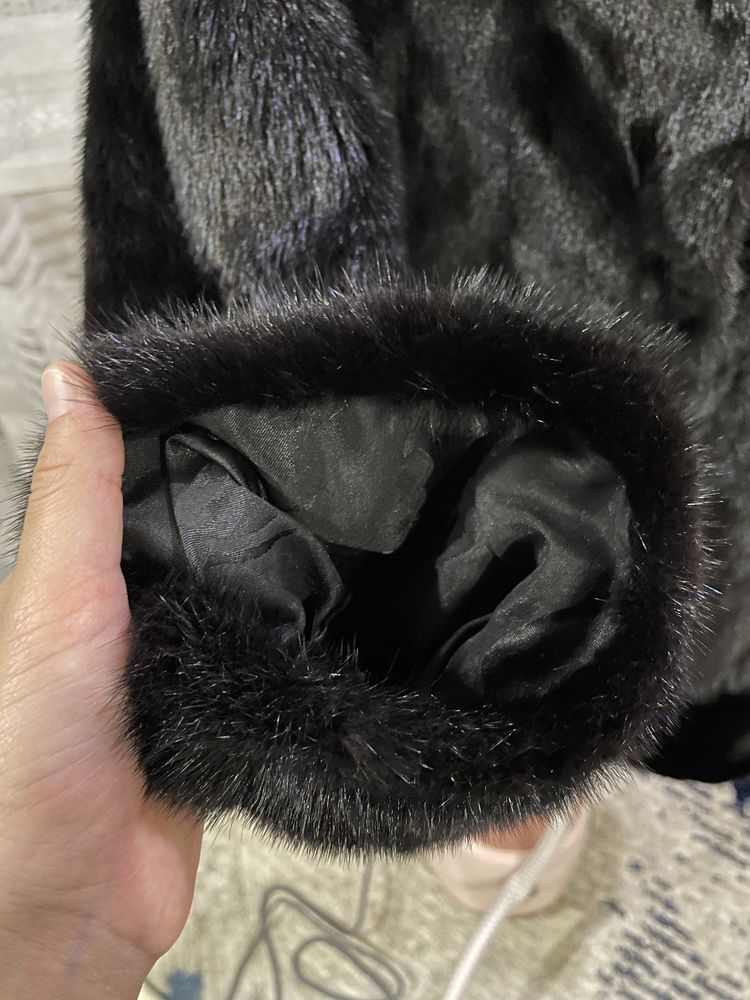 Продам норковую шубу