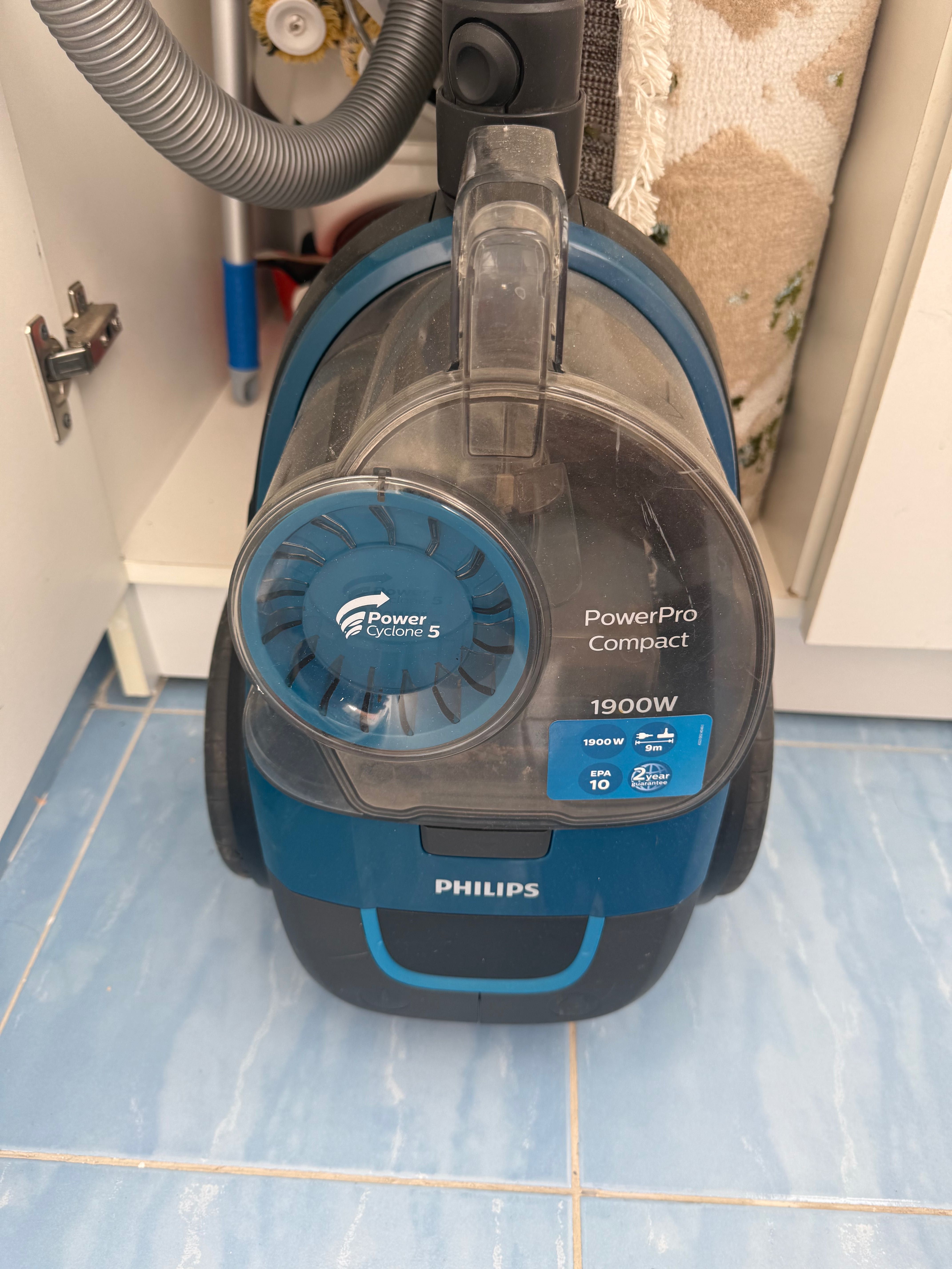 Пылесос philips 1900w PowerPro Compact