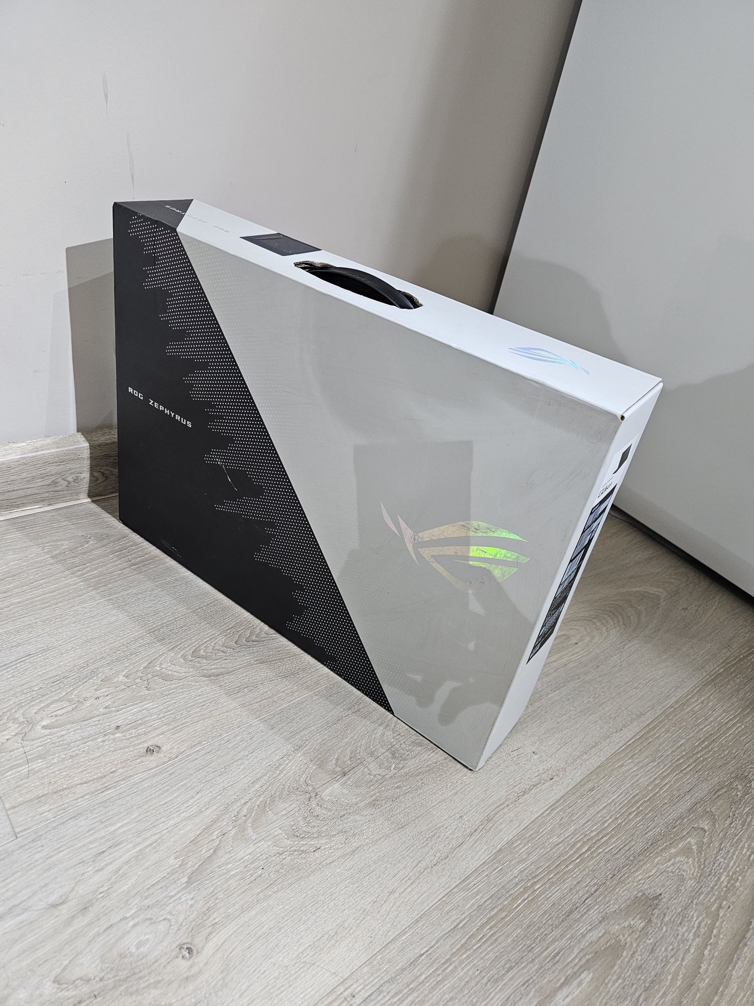 Профессиональный игровой ноутбук Asus ROG Zephyrus RTX 4070 i7 13-го п