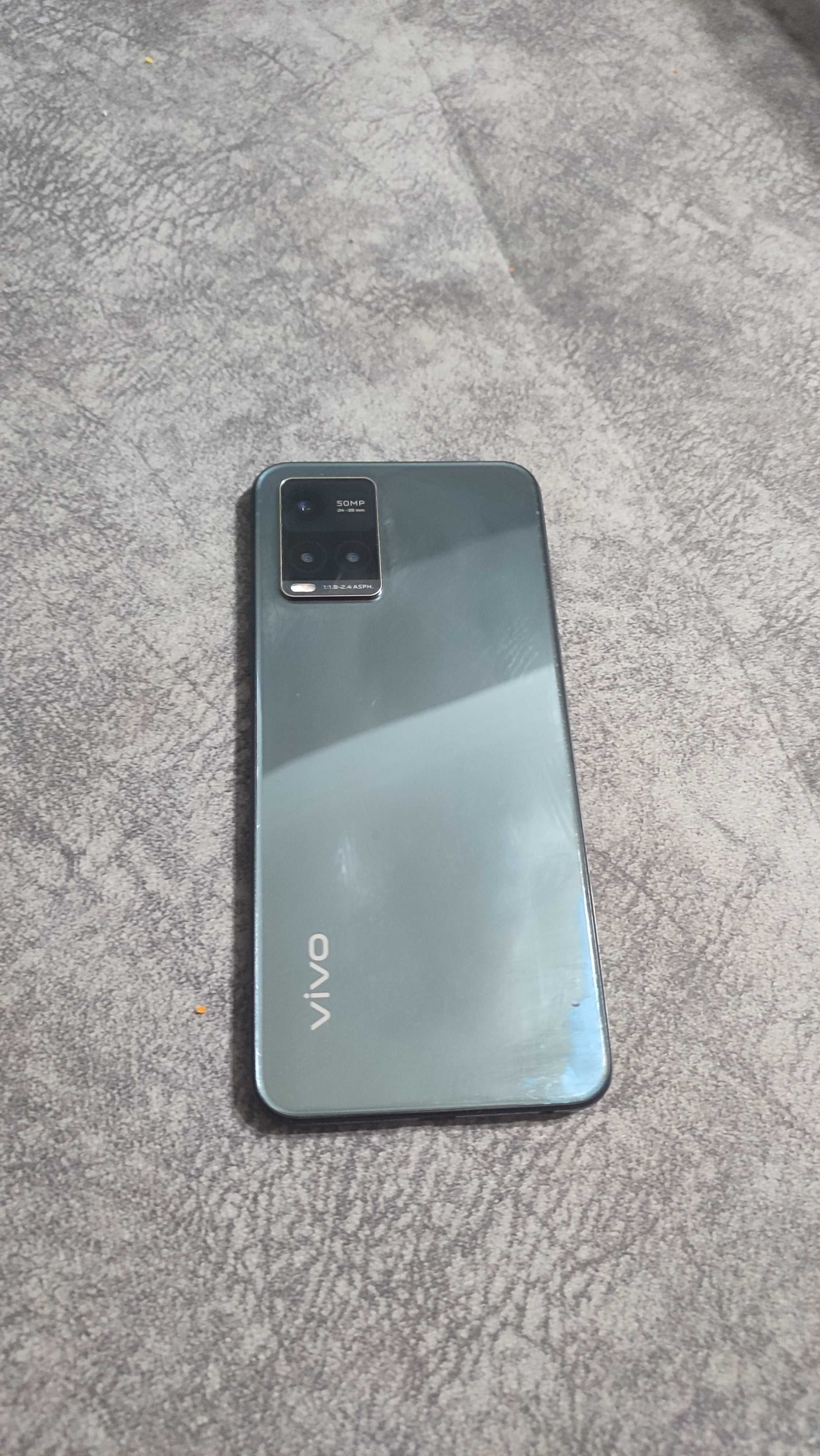 Телефон Vivo Y33s