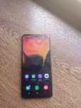 Продам телефон Samsung A50 память 64гб состояние отличное