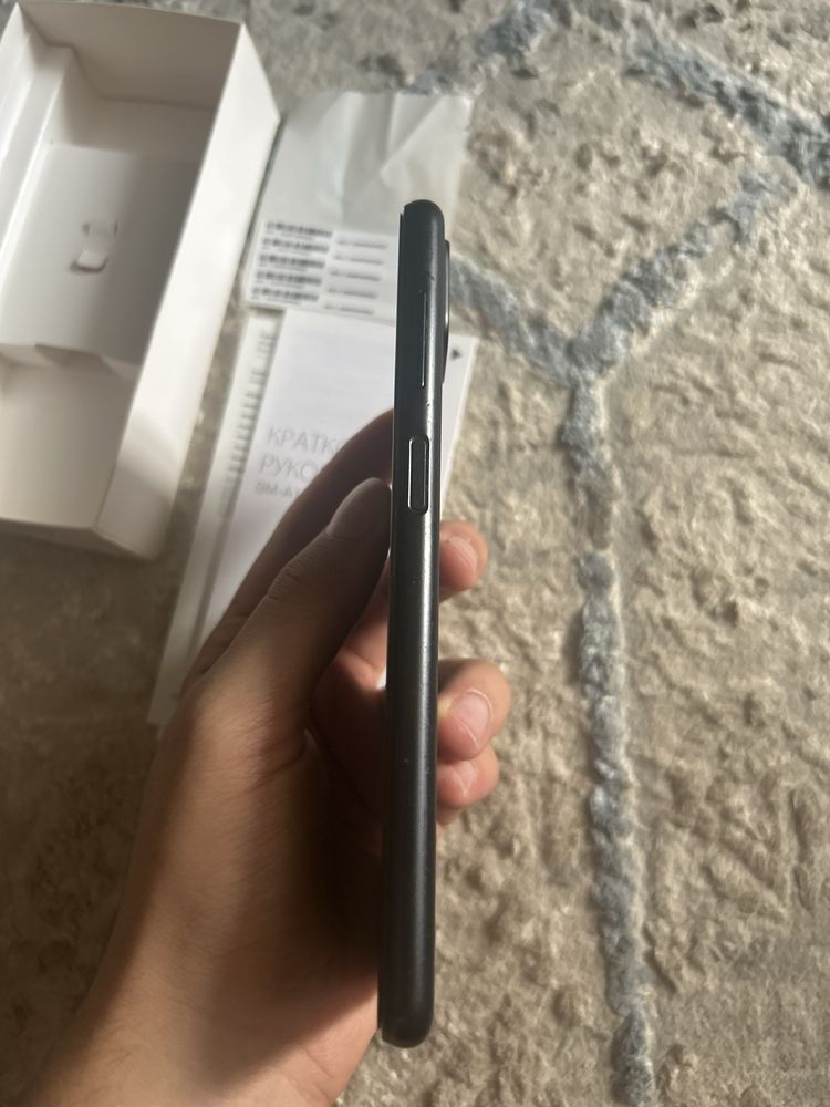 samsung A12 в идеальном состоянии