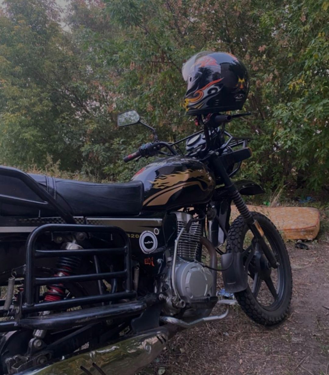Продам мото SUZUKI GSX 200