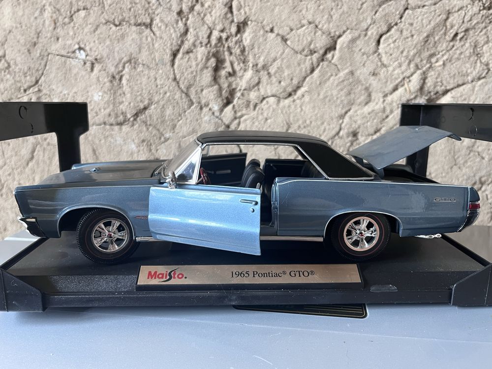 Продам коллекционную модель Pontiac GTO 1965