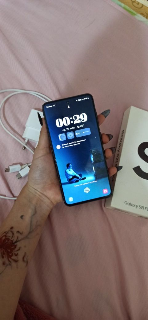 продам Samsung s21 FE