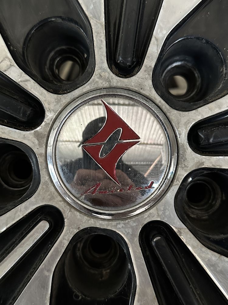 Продам японские диски Amistad R20, с резиной