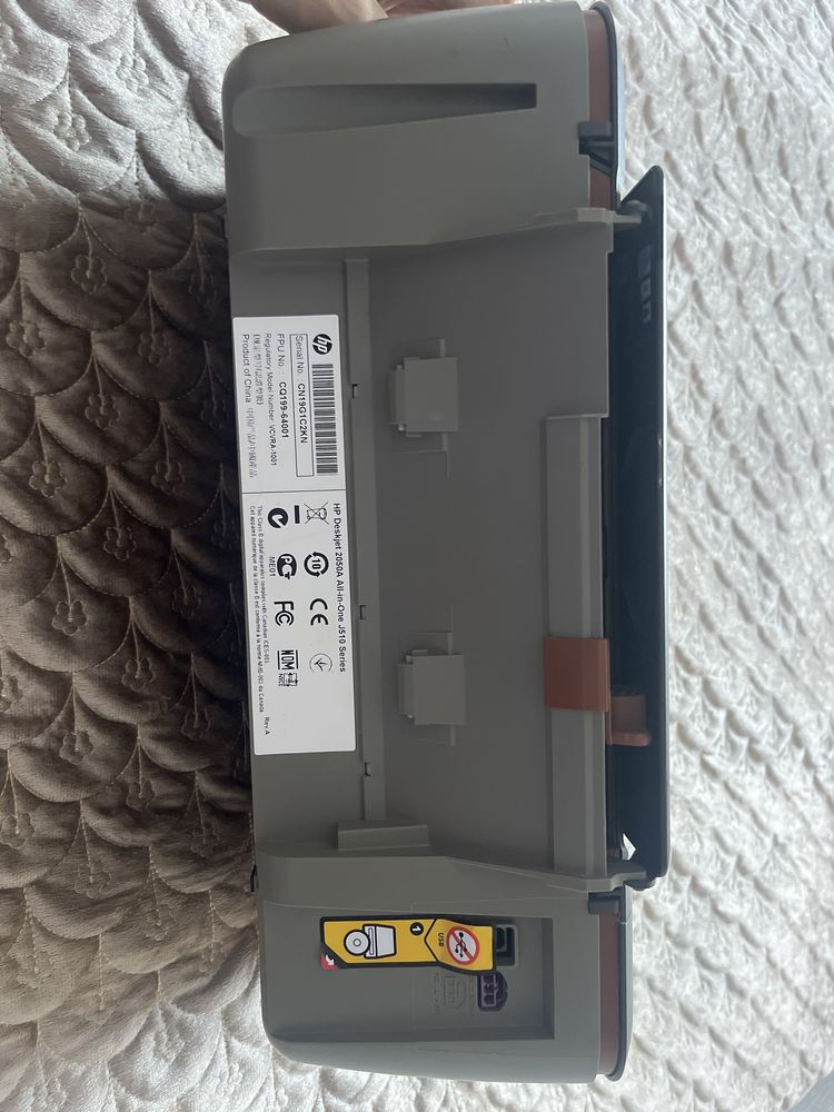 HP Deskjet 2050A print scan copy