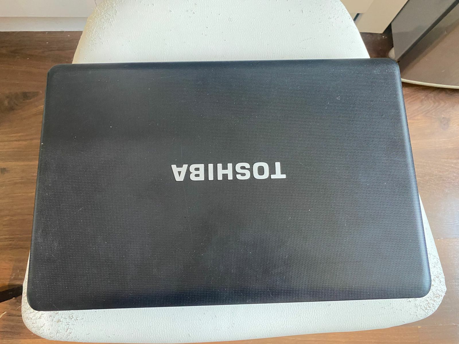 TOSHIBA laptop/AMD Triple core/SSD
