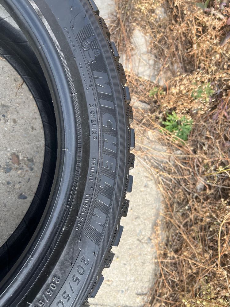 Зимняя резина 205/50 17 Michelin X-ICE North 4
