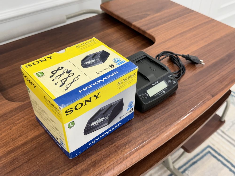 Зарядное устройство Sony NX-100 NX5 sony 1500 NX3 NX-200 sonu2500