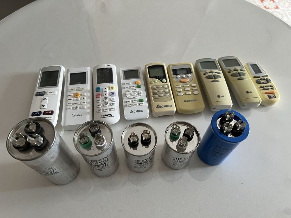 Продам пульты и конденсатор на кондицонер сплит-система