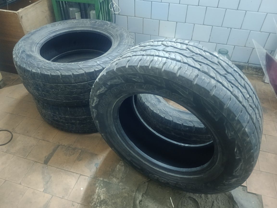 Продам Шины Dunlop