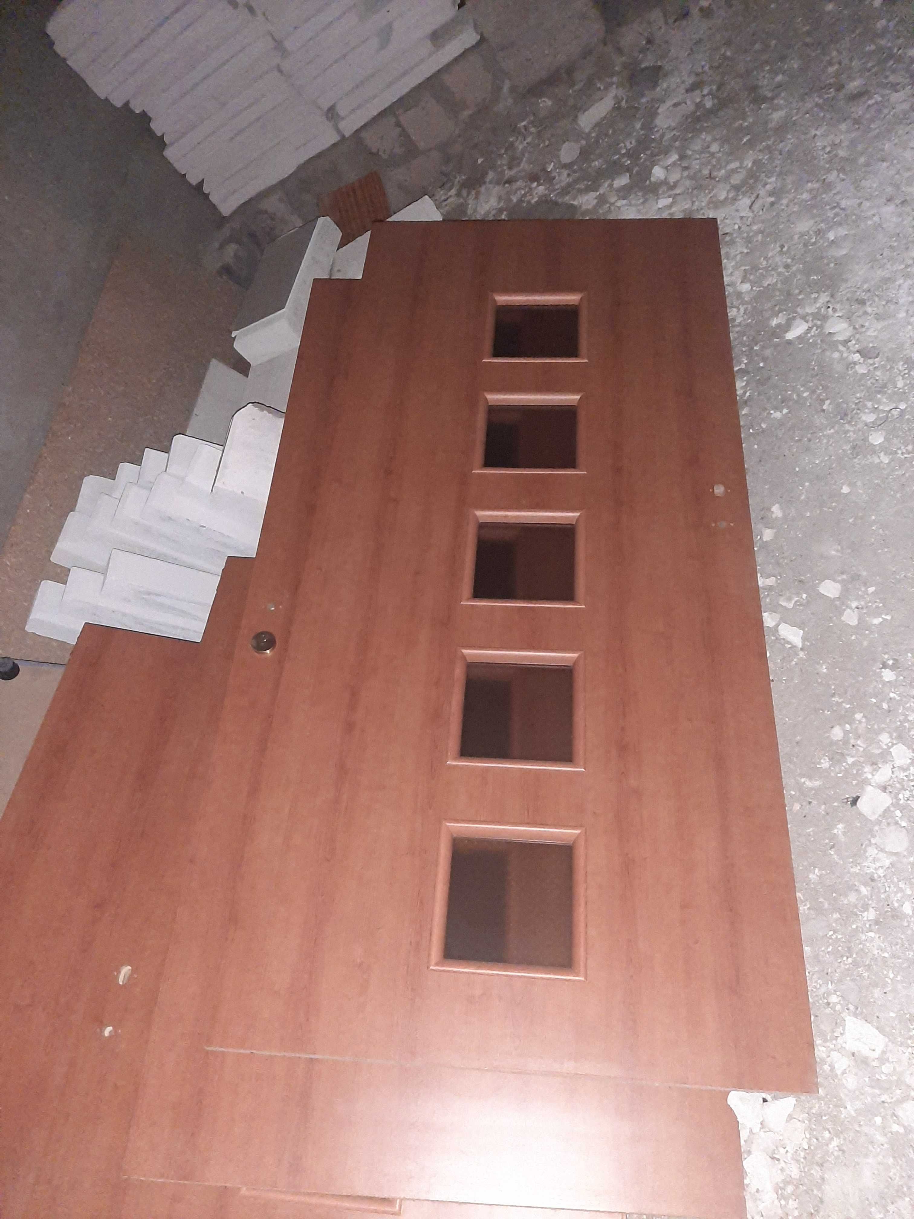 Есік 5000₸ 210×96 состояние зың