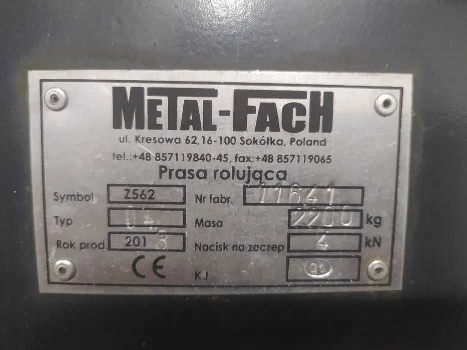 Пресс-подборщик польский Metal-Fach z562